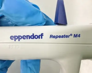 Eppendorf Repeater M4 Single-Channel Digital Positive Displacement Multi Dispenser Pipette, 6 of 8