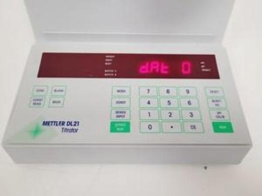 Mettler Toledo Titrator Model - DL21 Lab-cover