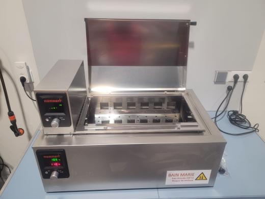 Memmert WNE 45 + SV2945 Laboratory Stirring Water Bath, 45 L Capacity, Digital Temperature Control-cover