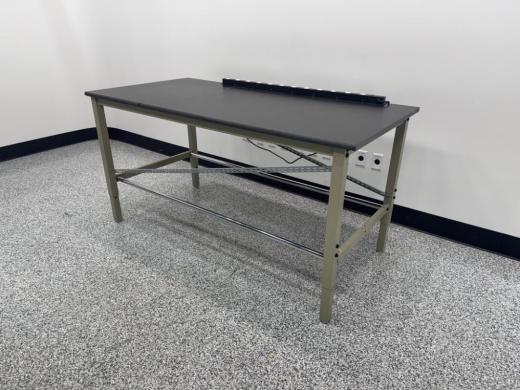 Global Industrial 6' Laboratory Bench-cover