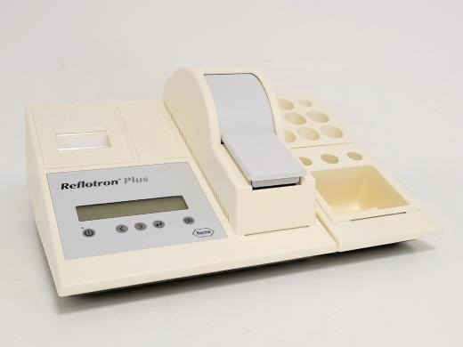 Roche Reflotron Plus Dry Chemistry Analyzer with Workstation D-cover