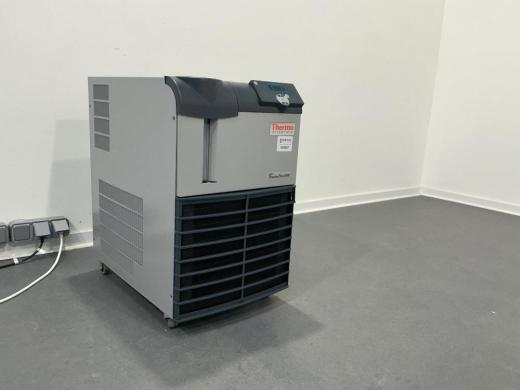 Thermo Fisher Scientific Thermoflex 2500 Chiller-cover