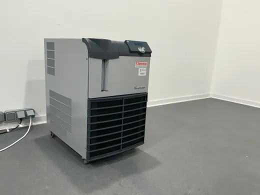 Thermo Fisher Scientific ThermoFlex 2500 Laboratory Recirculating Chiller