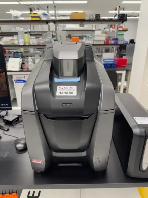 Keyence BZ-X810 All-In-One High-Resolution Fluorescence Microscope System