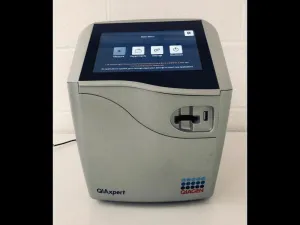 Qiagen QIAxpert UV/Vis Spectrophotometer for Nucleic Acid and Protein Quantification, 2 of 5