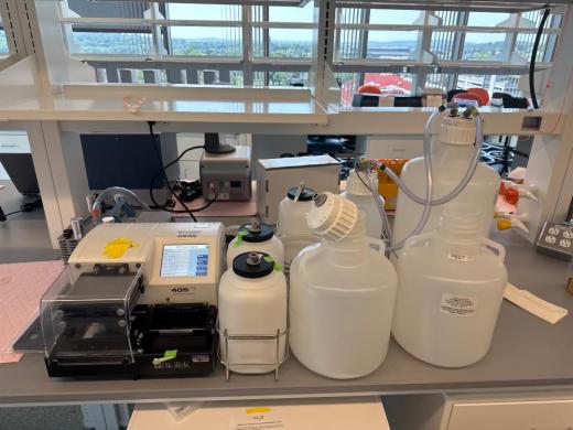 BioTek 405TS Automated Microplate Washer for Laboratory Applications-cover