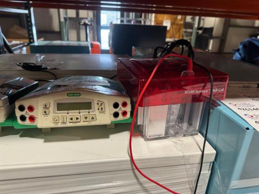 Bio-Rad PowerPac HC Electrophoresis Power Supply with XCell4 Surelock Midi-Cell Chamber-cover