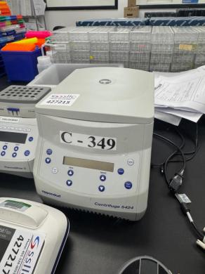 Eppendorf 5424 Benchtop Microcentrifuge with 15,000 rpm and 21,130 x g RCF-cover