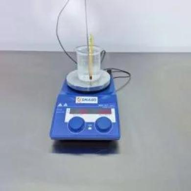 IKA RCT Basic hotplate stirrer with temperature and speed control-cover