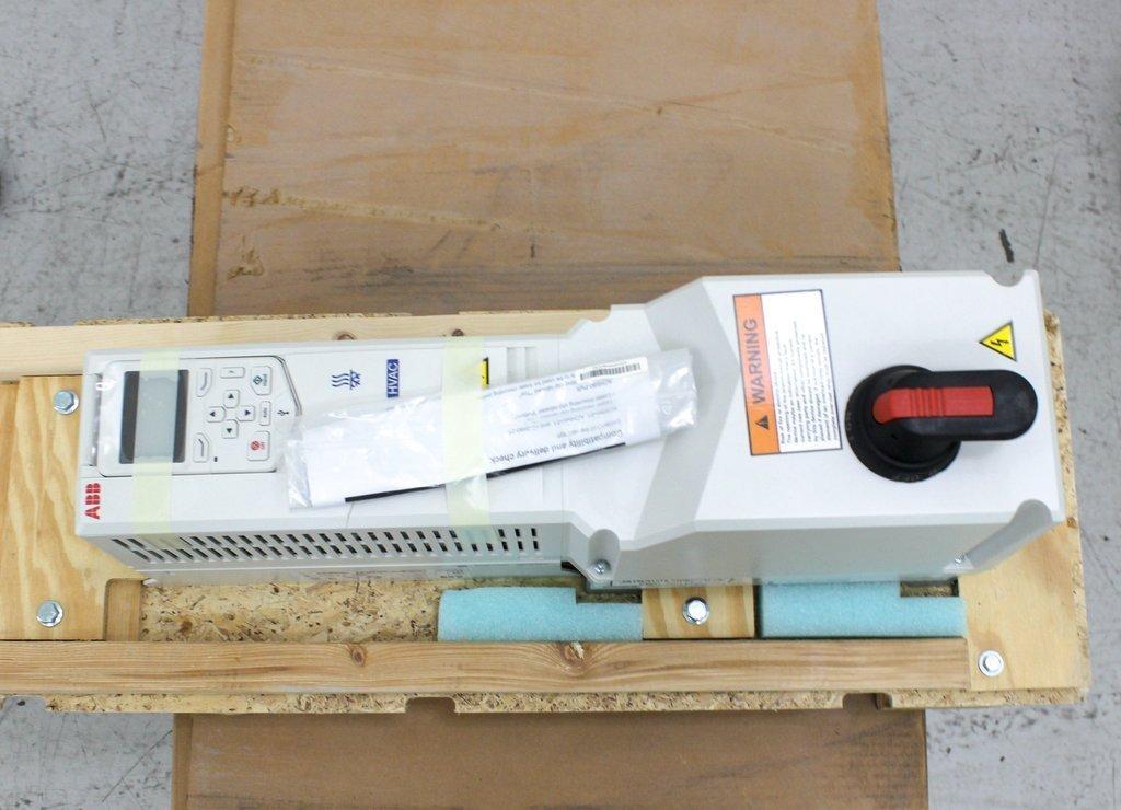 ABB ACH580-PCR-04A8-4 HVAC Variable Frequency Drive 3 HP 480V with R1 Frame and Circuit Breaker