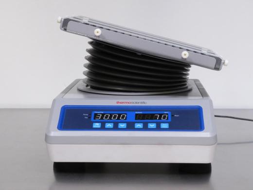 Thermo Scientific Digital Rocker Cat. #: 88882001-cover