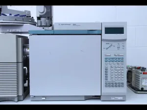 Agilent 6890N Gas Chromatograph with 5973 Inert Mass Selective Detector, 2 of 29