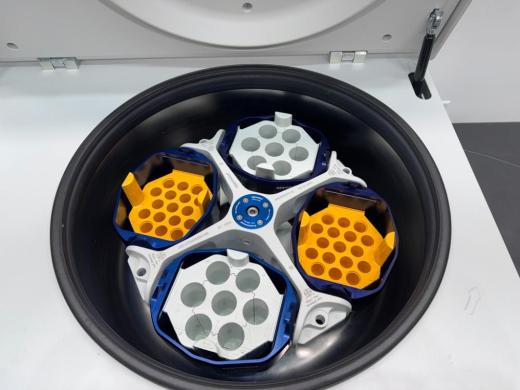 Eppendorf Centrifuge 5910Ri-cover