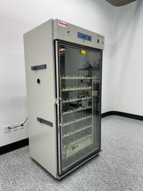 Thermo Scientific Reach-In CO2 Incubator-cover