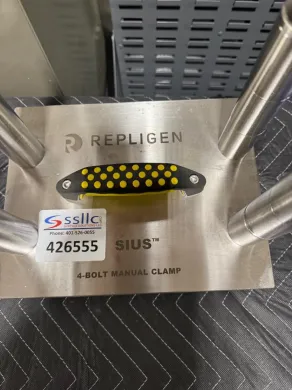 Repligen SIUS 4-Bolt Manual Clamp for Secure Laboratory Holding Applications