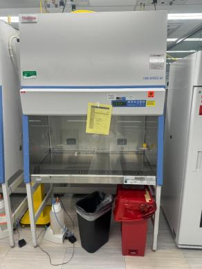 Thermo 1300 Series A2 4-Foot Class II Biosafety Cabinet-cover