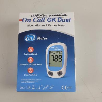 Acon On Call GK114-13B dual blood digital meter-cover