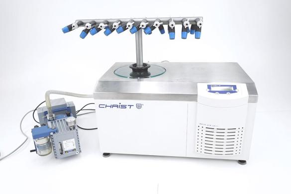 Christ Beta 2-8 LDplus Freeze Dryer with 20-Port Manifold and Vacuubrand RC6 Vacuum Pump