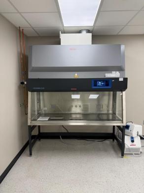 Thermo Scientific HERAsafe 2030i 6' Class II Biological Safety Cabinet-cover