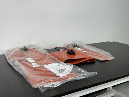 BriskHeat Silicone Rubber Heating Blanket with Control – Models SRP12361PADJB & SRP06241PADJB-cover