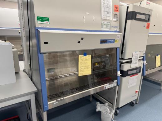 Thermo 1300 Series A2 4' BioSafety Cabinet-cover