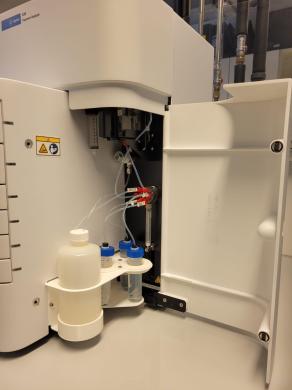 Agilent 5200 Fragment Analyzer System w/ ProSize Data Analysis Software Lab-cover