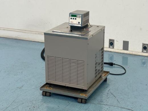 VWR Circulating Water Bath-cover