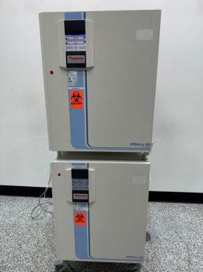 Thermo Scientific HERAcell 150i Double Stack CO2 Incubator for Cell Culture-cover