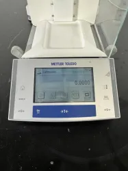 Mettler Toledo XS104 Analytical Balance with Draft Shield and Integrated Printer, 6 of 8