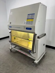 Baker Sterilgard e3 4' Biosafety Cabinet, 2 of 4