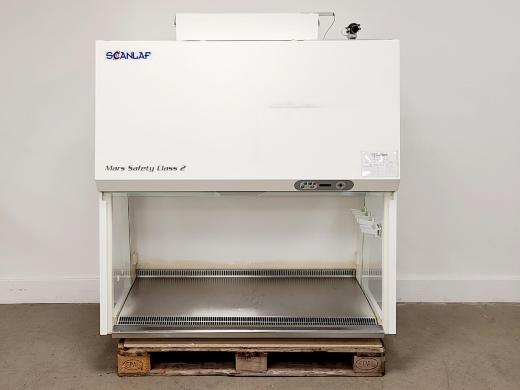 Scanlaf Mars 1200 Class II Biological Safety Cabinet with Stand-cover
