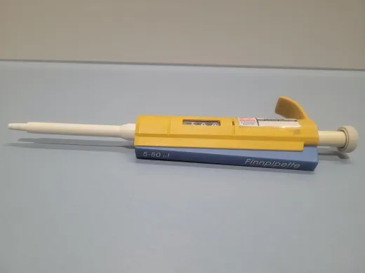 Thermo Scientific Electron Finnpipette 5-50µl Laboratory Pipette