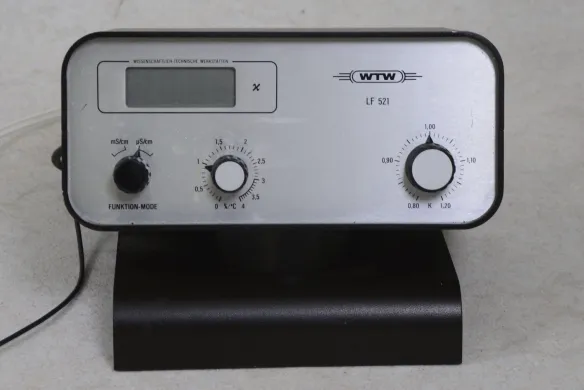 WTW LF521 Conductivity Meter with LTA 100 Sensor and TFK 325 Temperature Sensor