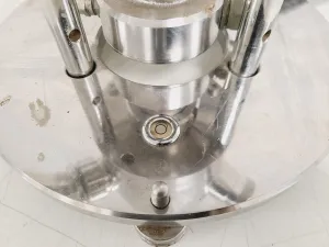 VogelBusch Glass Chromatography Column for Laboratory Separation, 2 of 11
