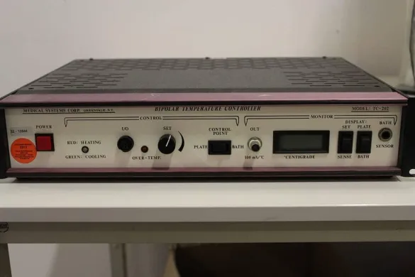 Medical Systems TC-202 Bipolar Temperature Controller for Micro-incubators and Electrophysiology