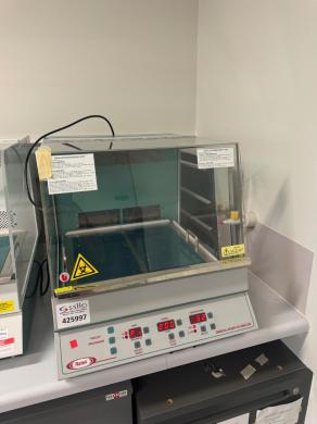 Ratek OM11 Orbital Mixer Incubator with Temperature Control and Orbital Shaking Platform-cover