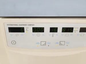 IEC CL3-R Bench Top Centrifuge with Rotor, 10 of 17