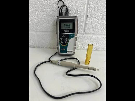Oakton 54X409908 Digital Salinity Meter-cover