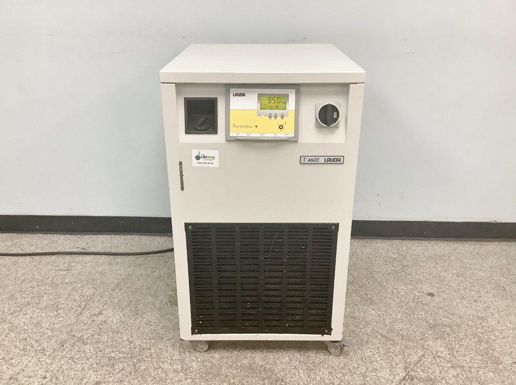 Lauda T2200 Recirculating Water Chiller with Immersion Pump and Pt100 Temperature Control