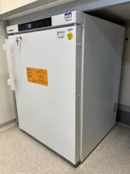 Liebherr MediLine LGUex 1500 Laboratory Freezer -20°C for Biomedical Sample Storage, 2 of 3