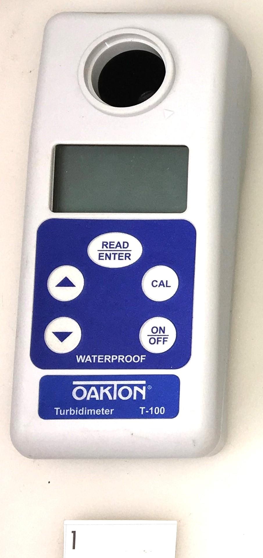 Oakton T-100 Portable Turbidity Meter
