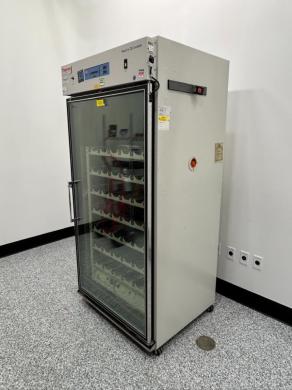 Thermo Reach-In CO2 Incubator-cover
