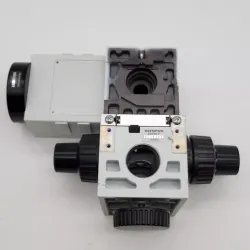 Olympus BXFM-F Focusing Module with U-KMAS Reflected Brightfield Illuminator, 3 of 5