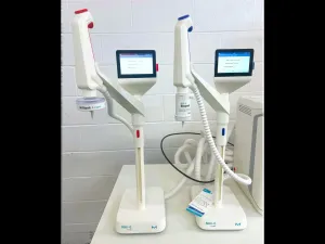 Milli-Q IQ 7005 Laboratory Water Purification System with 100 L Storage and UV Sterilization, 3 of 10