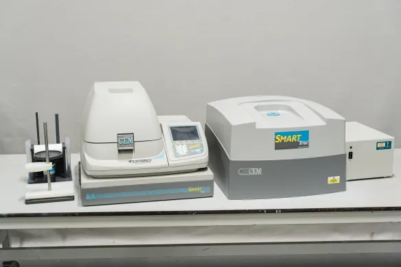 CEM Smart System 5 – Trac Microwave Moisture and Grease Analysis System