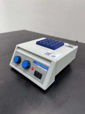 VWR Standard HeatBlock 13259-030 Laboratory Dry Heat Block with 24-Well Sample Holder-cover