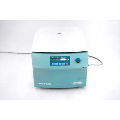 Hettich Mikro 220R Refrigerated Benchtop Centrifuge with 1015 Fixed-Angle Rotor