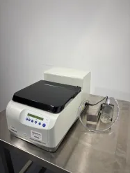 Eppendorf 5305 Concentrator Plus Vacuum Centrifuge for Sample Concentration, 2 of 4