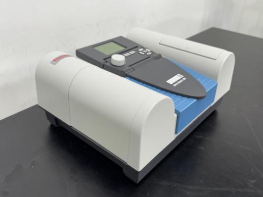 Thermo Scientific Spectronic 200ES Single Beam UV-Vis Spectrophotometer with Digital Display-cover