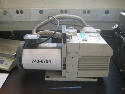 Leybold Trivac Type D 16 B Rotary Vane Vacuum Pump-cover